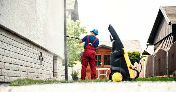 Best Pool Deck Cleaning  in Le Roy, IL